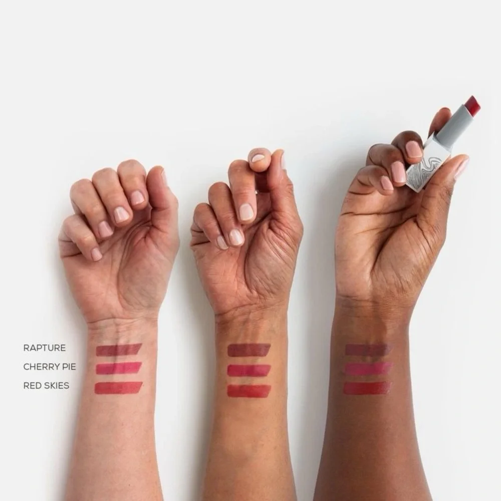 Flyte.70 LipBlot in Cherry Red
